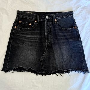 Levi’s black denim mini skirt